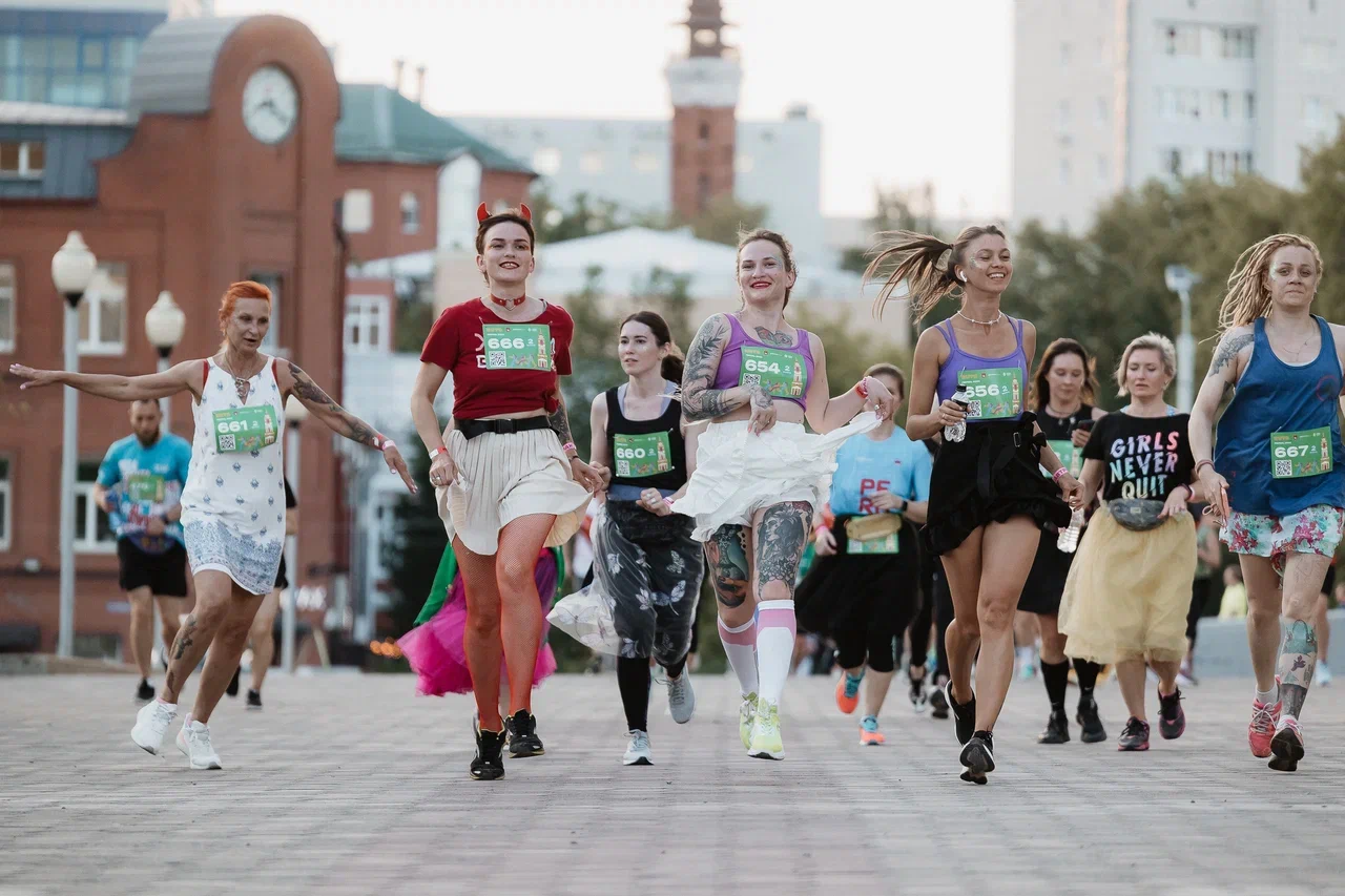 pm2025-runners-street