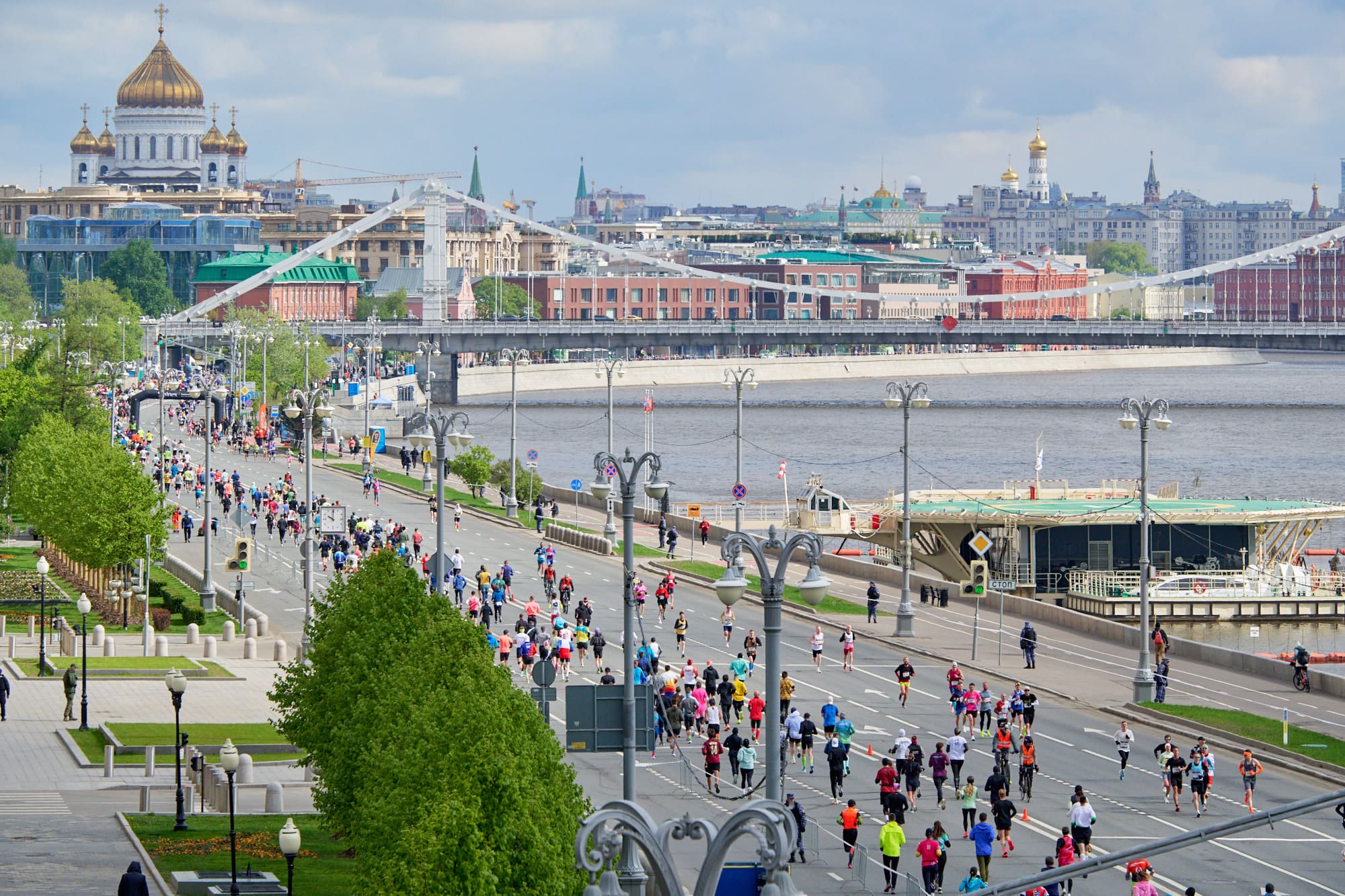 Московский полумарафон 2026 — бегуны 21,1 км